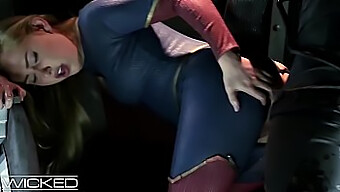 Naik Anal Brutal Supergirl Dengan Braniac